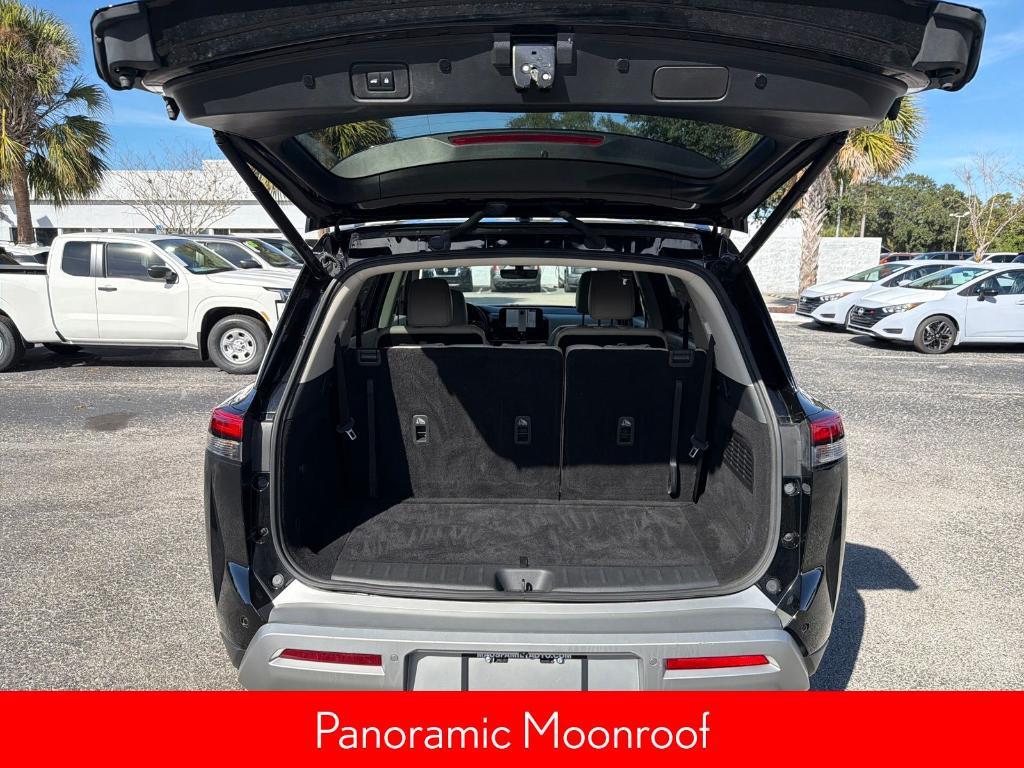 used 2023 Nissan Pathfinder car, priced at $34,485