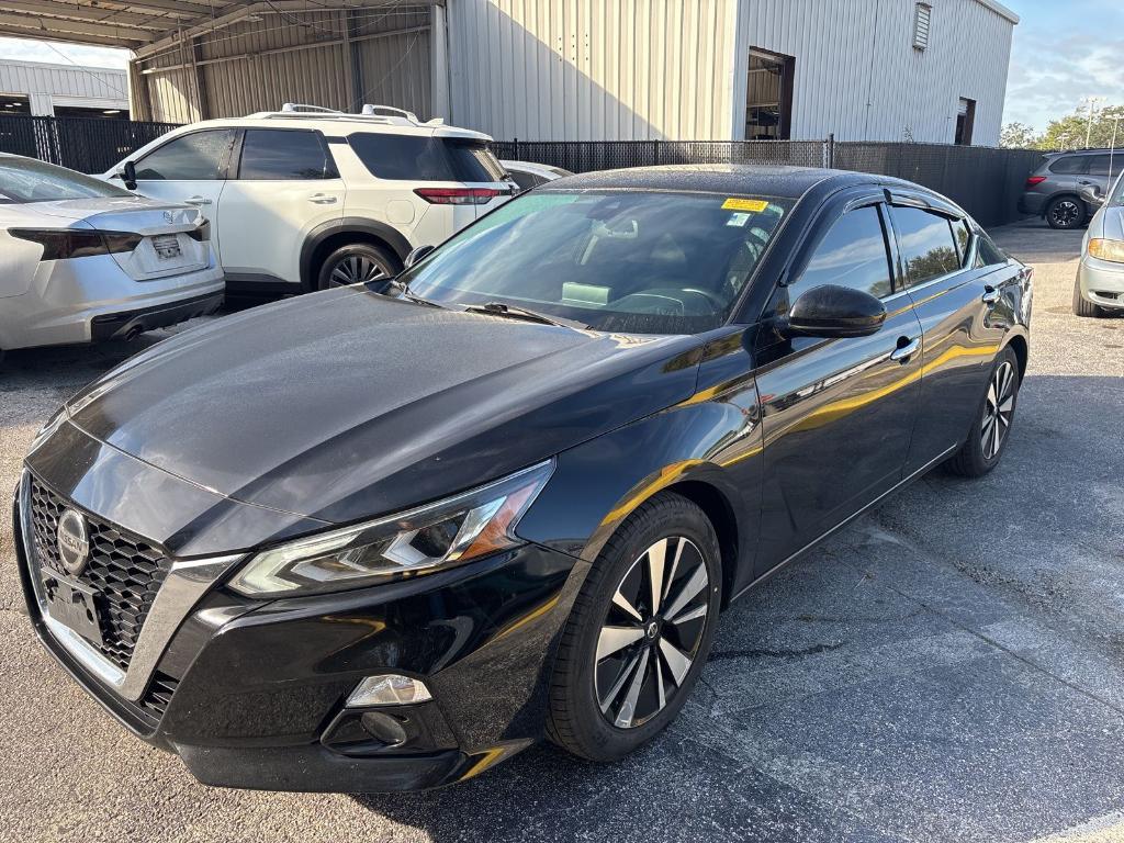 used 2020 Nissan Altima car, priced at $15,999