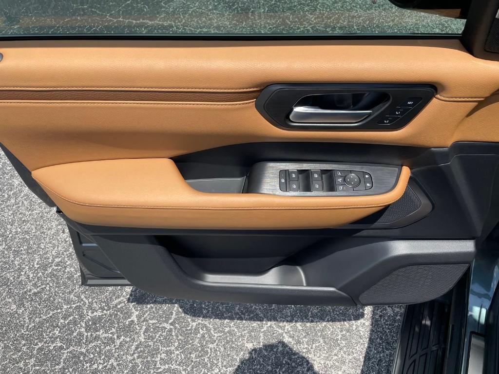 new 2025 Nissan Armada car, priced at $82,293