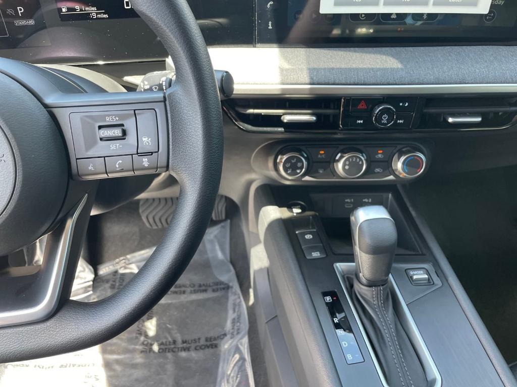 new 2025 Nissan Kicks car, priced at $25,511