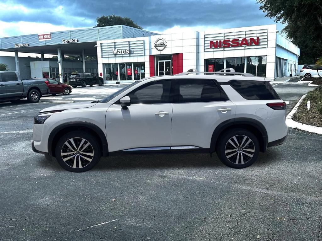 new 2025 Nissan Pathfinder car, priced at $48,619