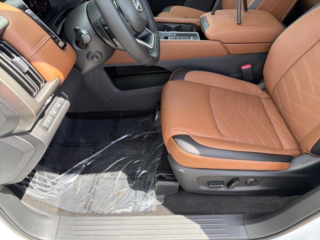 new 2025 Nissan Pathfinder car, priced at $49,672