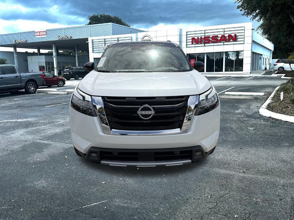 new 2025 Nissan Pathfinder car, priced at $49,672