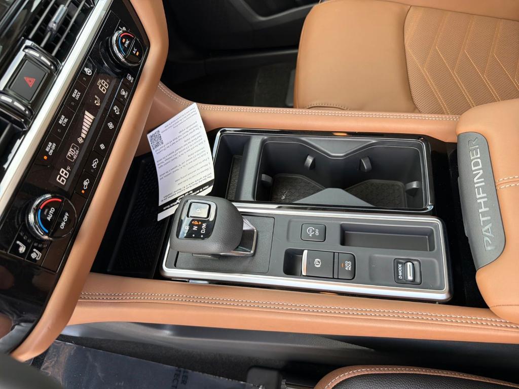 new 2025 Nissan Pathfinder car, priced at $49,672