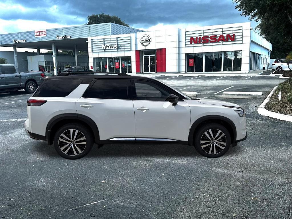 new 2025 Nissan Pathfinder car, priced at $49,672