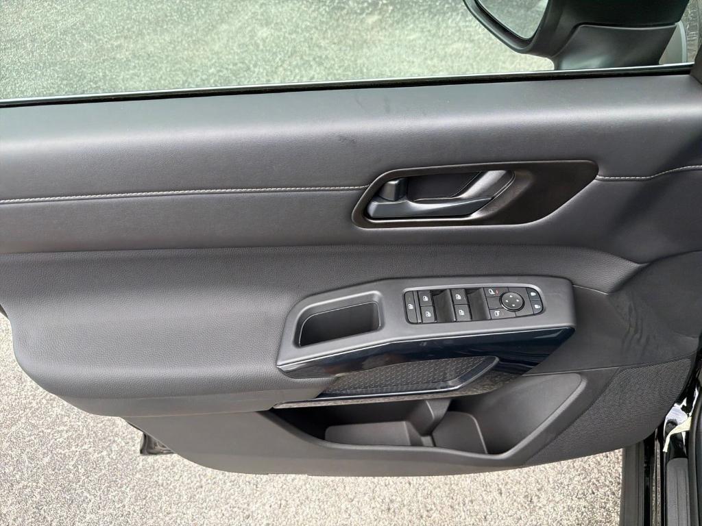 new 2025 Nissan Pathfinder car, priced at $41,486