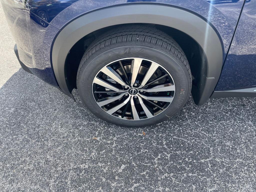 new 2025 Nissan Pathfinder car, priced at $49,484