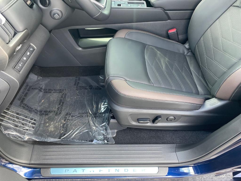new 2025 Nissan Pathfinder car, priced at $49,484