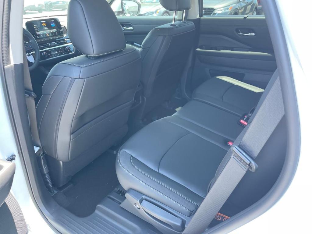 new 2025 Nissan Pathfinder car, priced at $41,432