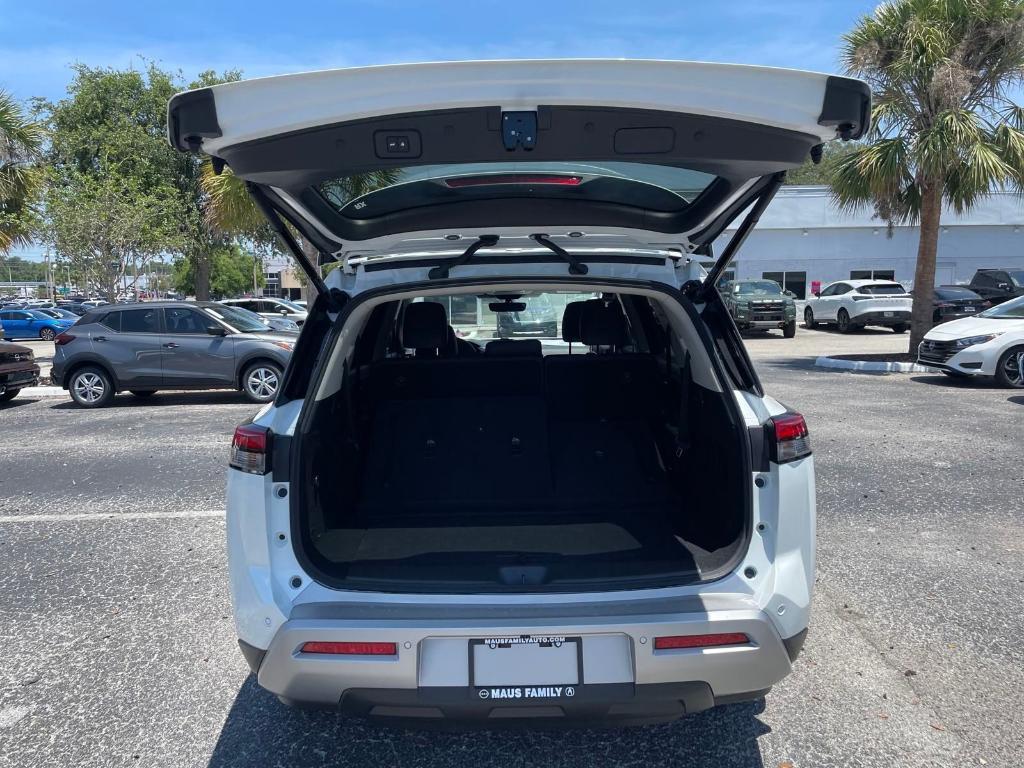 new 2025 Nissan Pathfinder car, priced at $41,432