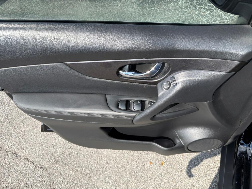 used 2020 Nissan Rogue car, priced at $12,998