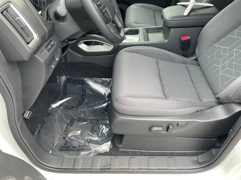 new 2025 Nissan Frontier car, priced at $36,718