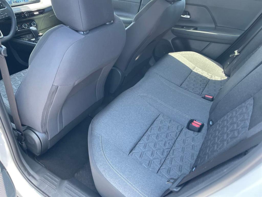 new 2025 Nissan Kicks car, priced at $26,923