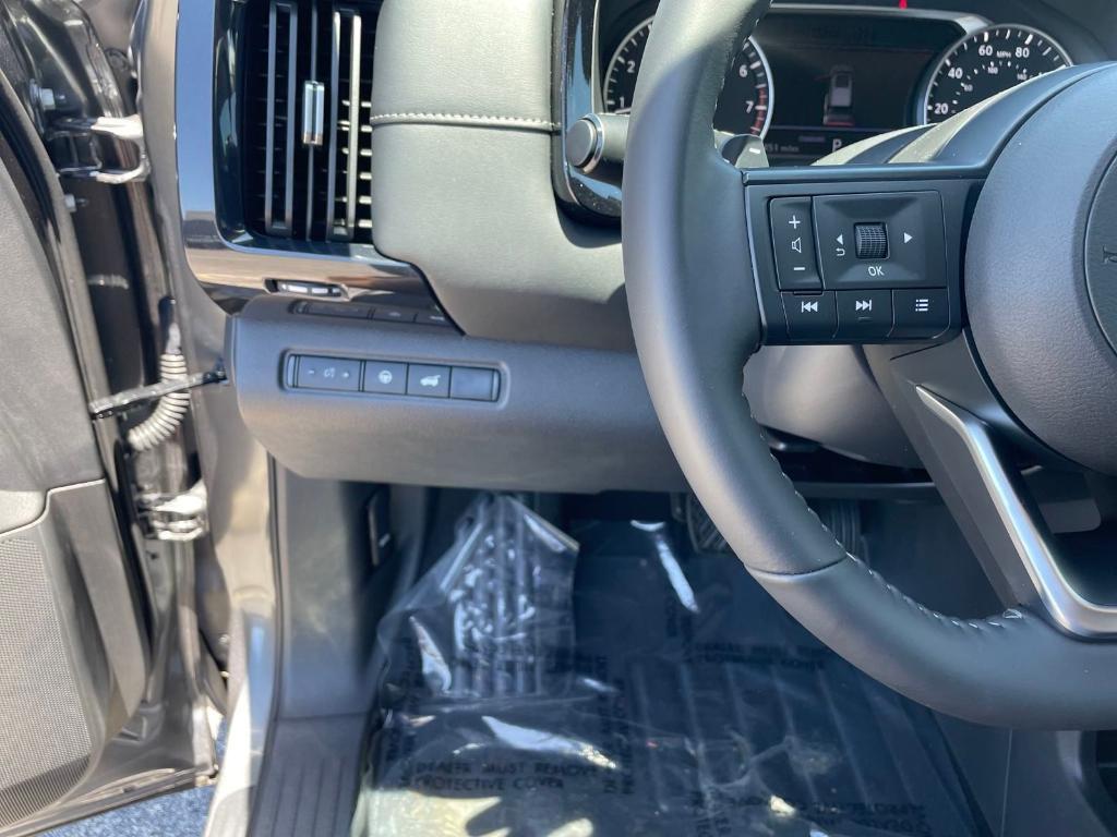 new 2025 Nissan Pathfinder car, priced at $38,405