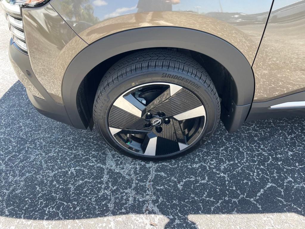 new 2025 Nissan Kicks car, priced at $29,829