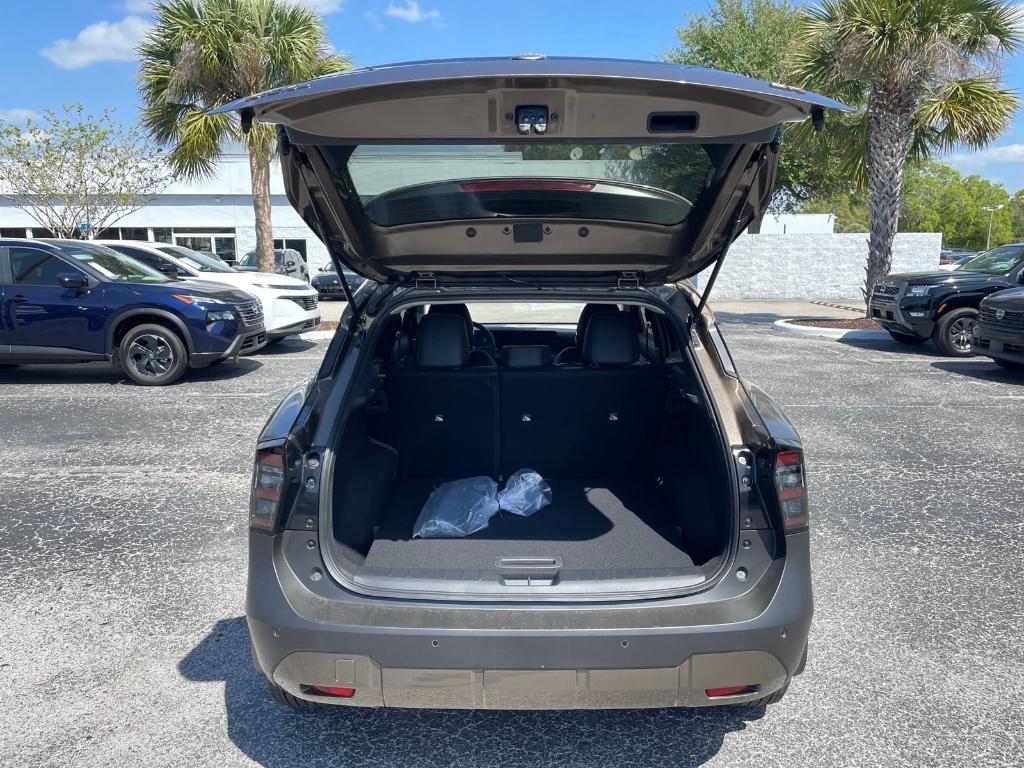 new 2025 Nissan Kicks car, priced at $29,829