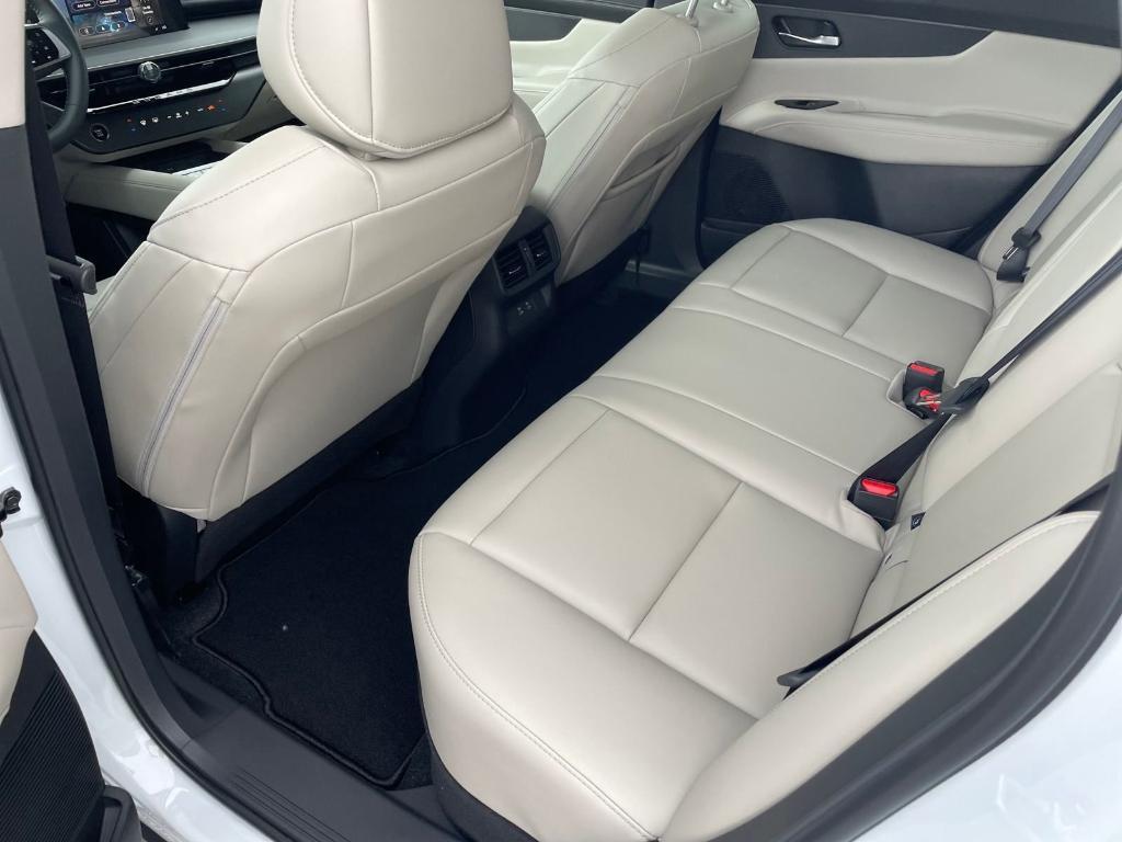 new 2025 Nissan Murano car, priced at $40,999