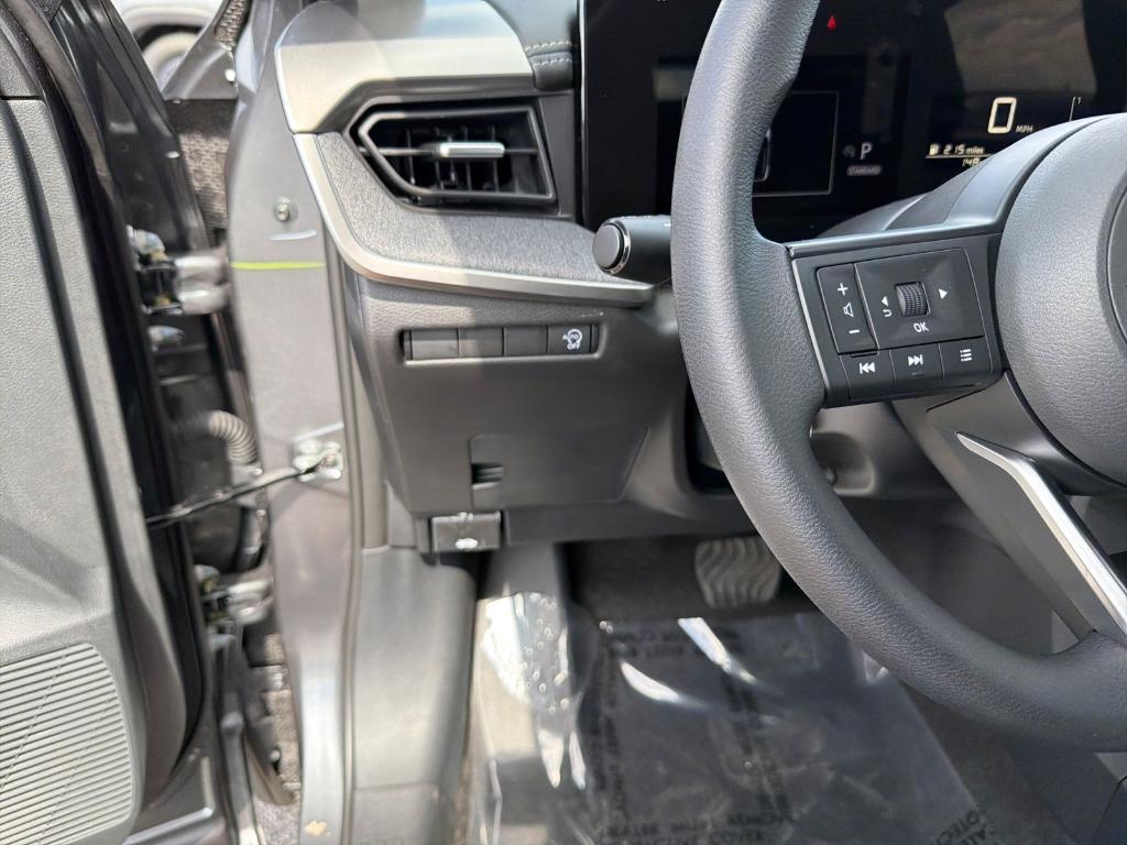 new 2025 Nissan Kicks car, priced at $24,906