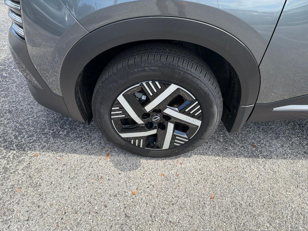 new 2025 Nissan Kicks car, priced at $24,906