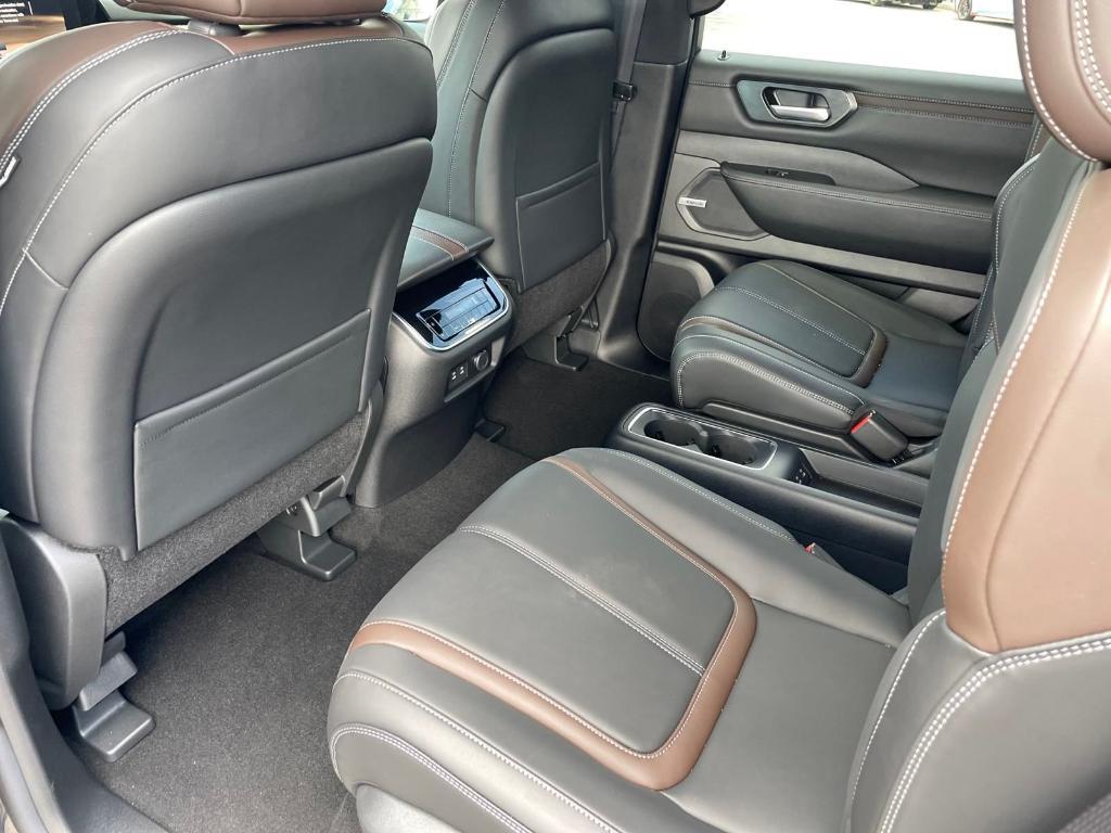 new 2025 Nissan Armada car, priced at $64,240