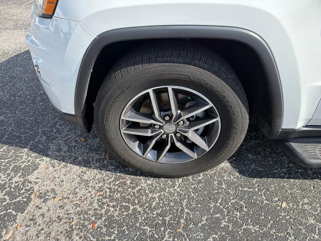 used 2018 Jeep Grand Cherokee car, priced at $15,497