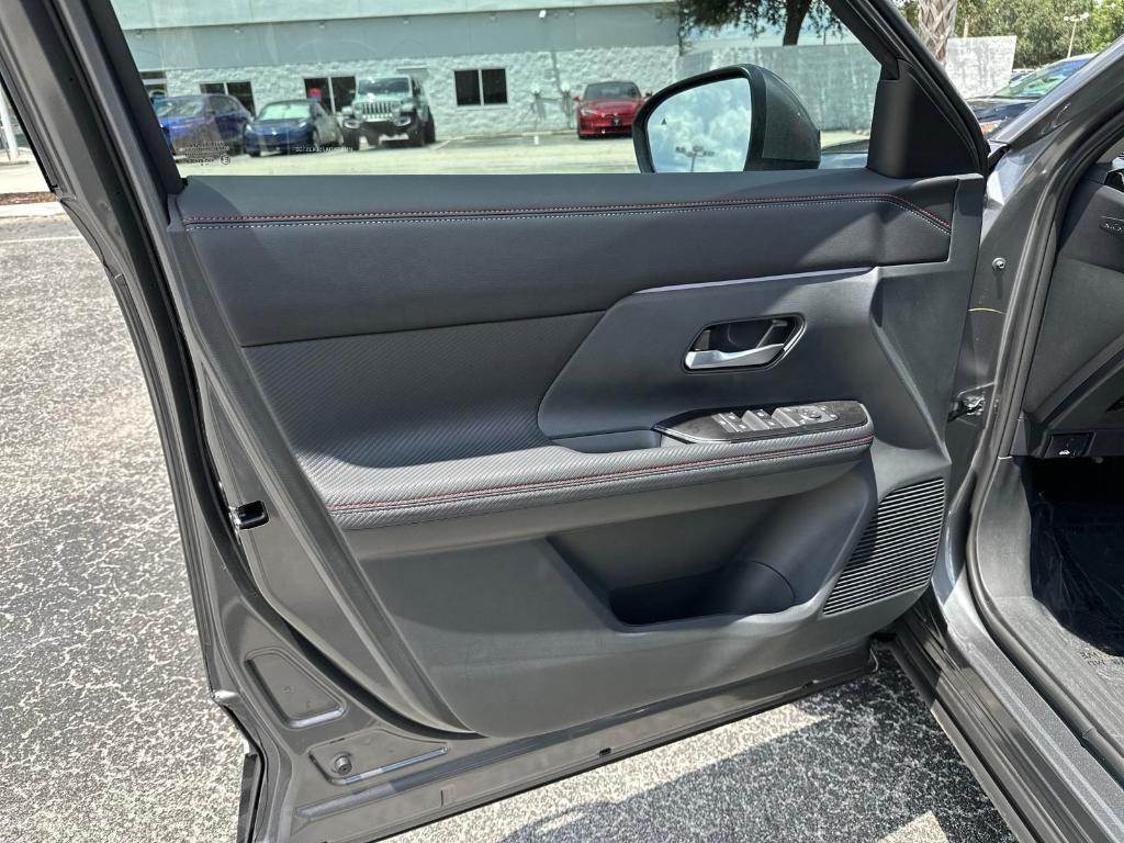 new 2025 Nissan Kicks car, priced at $27,532