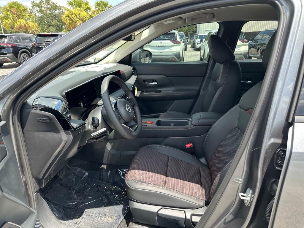 new 2025 Nissan Kicks car, priced at $27,532