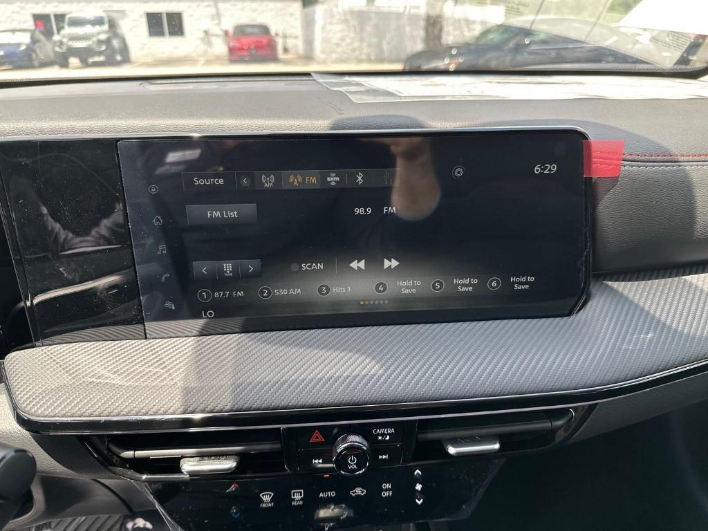 new 2025 Nissan Kicks car, priced at $27,532
