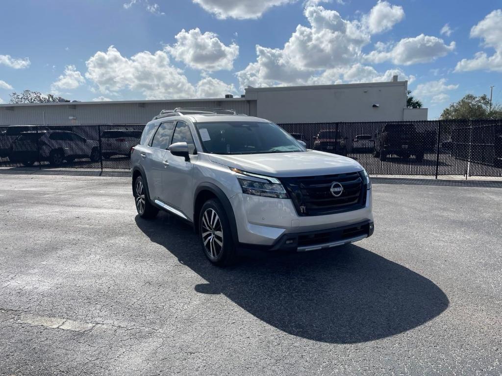 new 2024 Nissan Pathfinder car, priced at $50,084