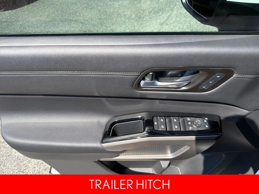 used 2025 Nissan Pathfinder car, priced at $42,959