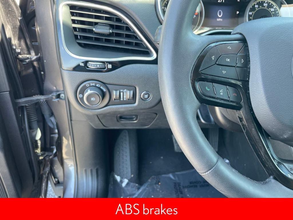 used 2023 Jeep Cherokee car, priced at $23,511