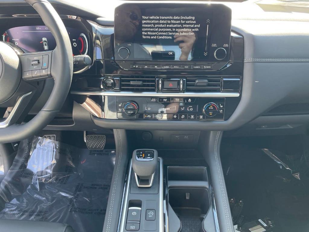 new 2025 Nissan Pathfinder car, priced at $50,721