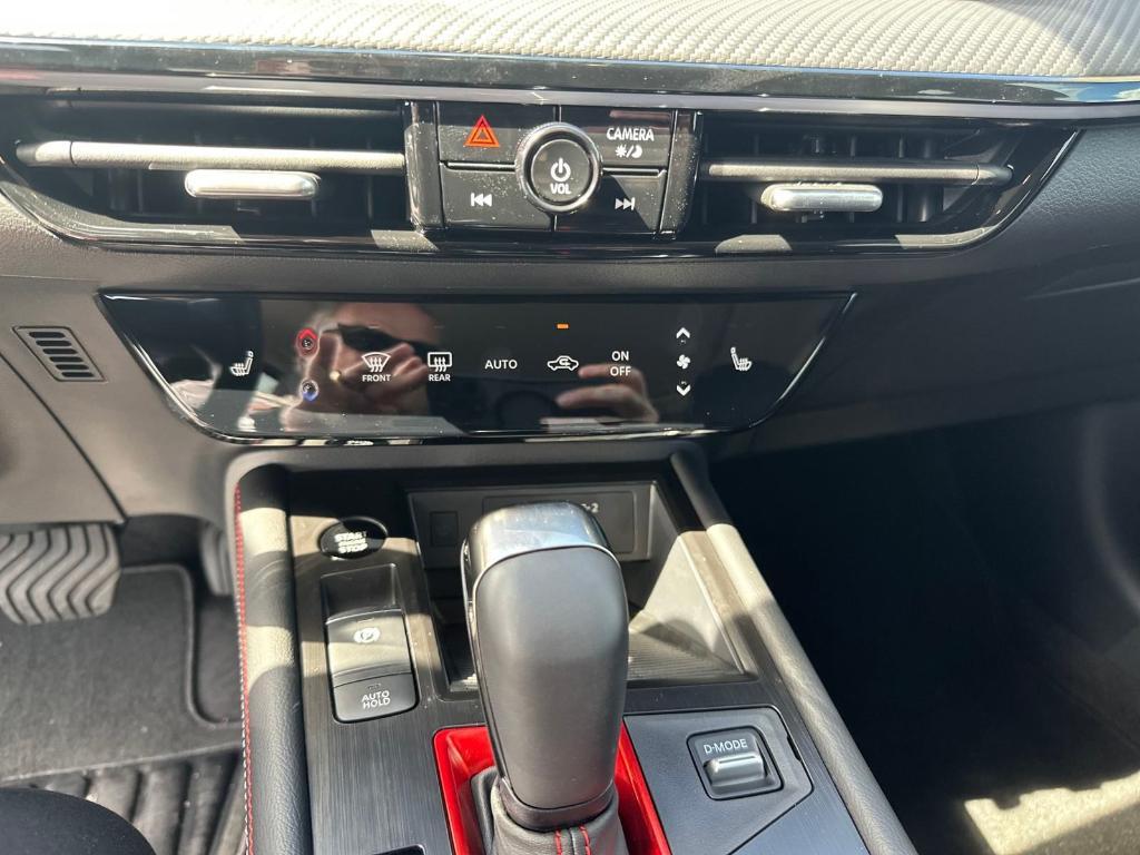 new 2025 Nissan Kicks car, priced at $29,294