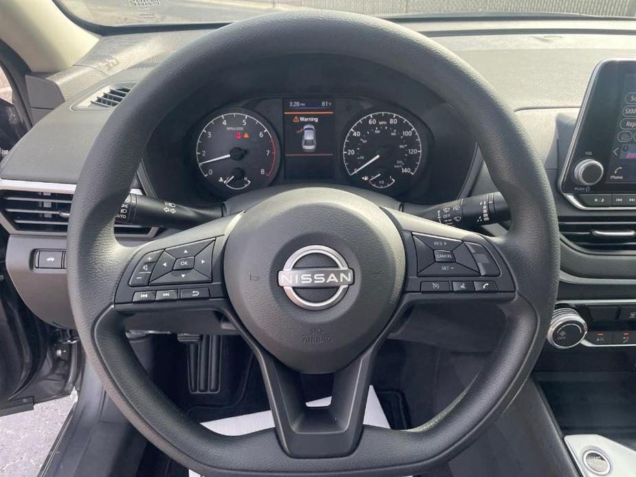 new 2025 Nissan Altima car, priced at $25,995