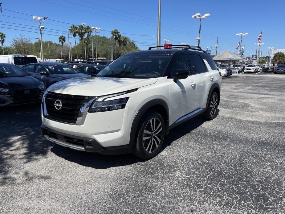 new 2024 Nissan Pathfinder car, priced at $51,581
