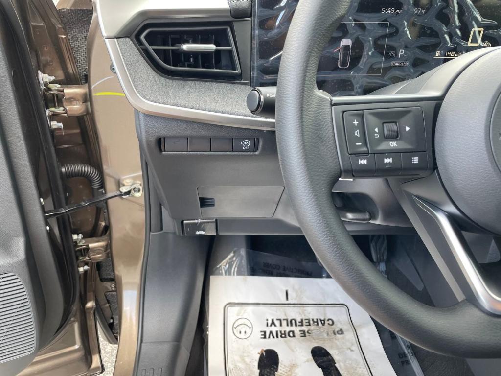new 2025 Nissan Kicks car, priced at $25,004