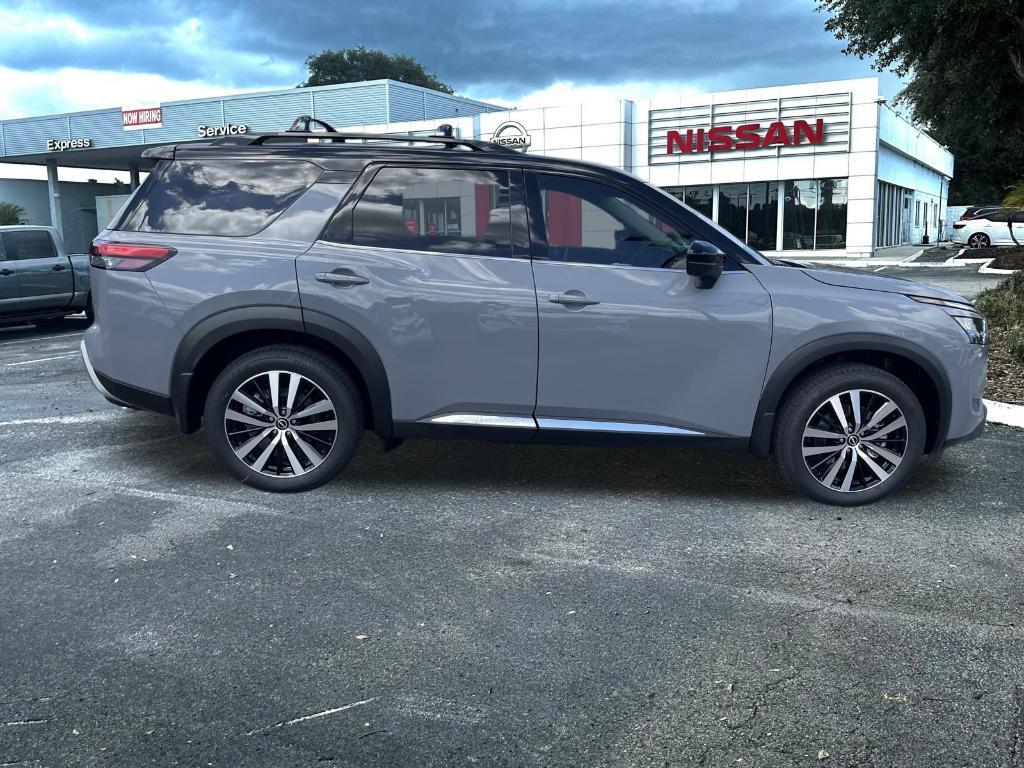 new 2025 Nissan Pathfinder car, priced at $49,647