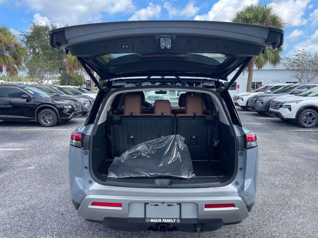 new 2025 Nissan Pathfinder car, priced at $49,647