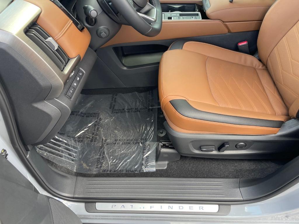 new 2025 Nissan Pathfinder car, priced at $49,647
