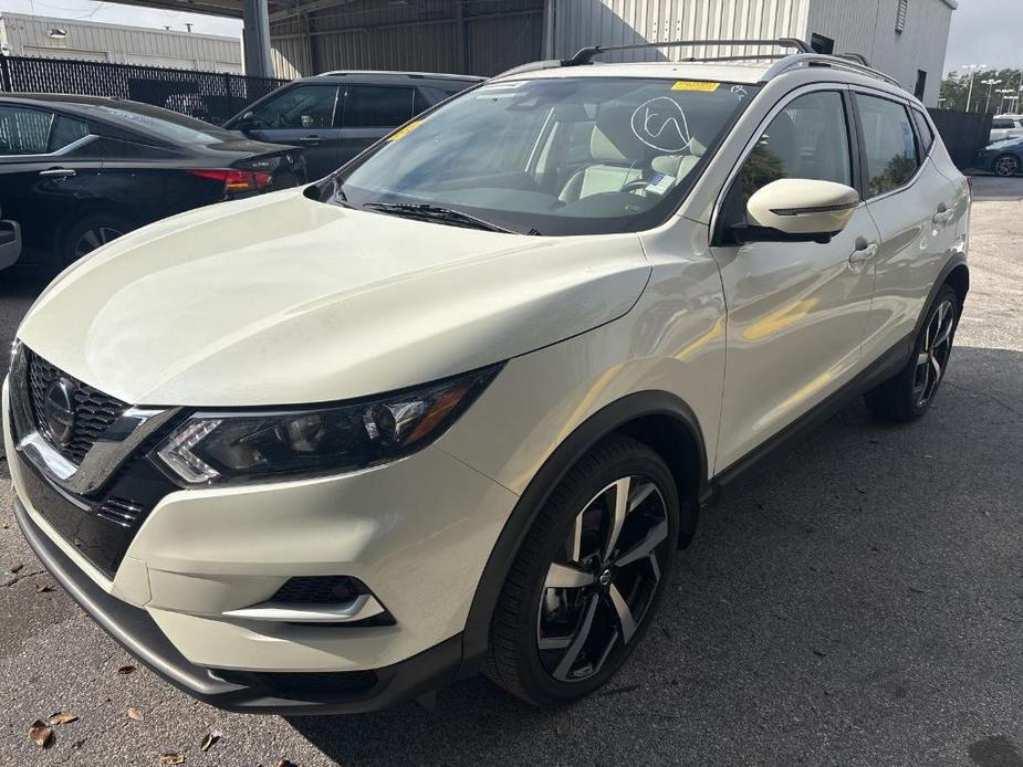 used 2022 Nissan Rogue Sport car, priced at $22,999