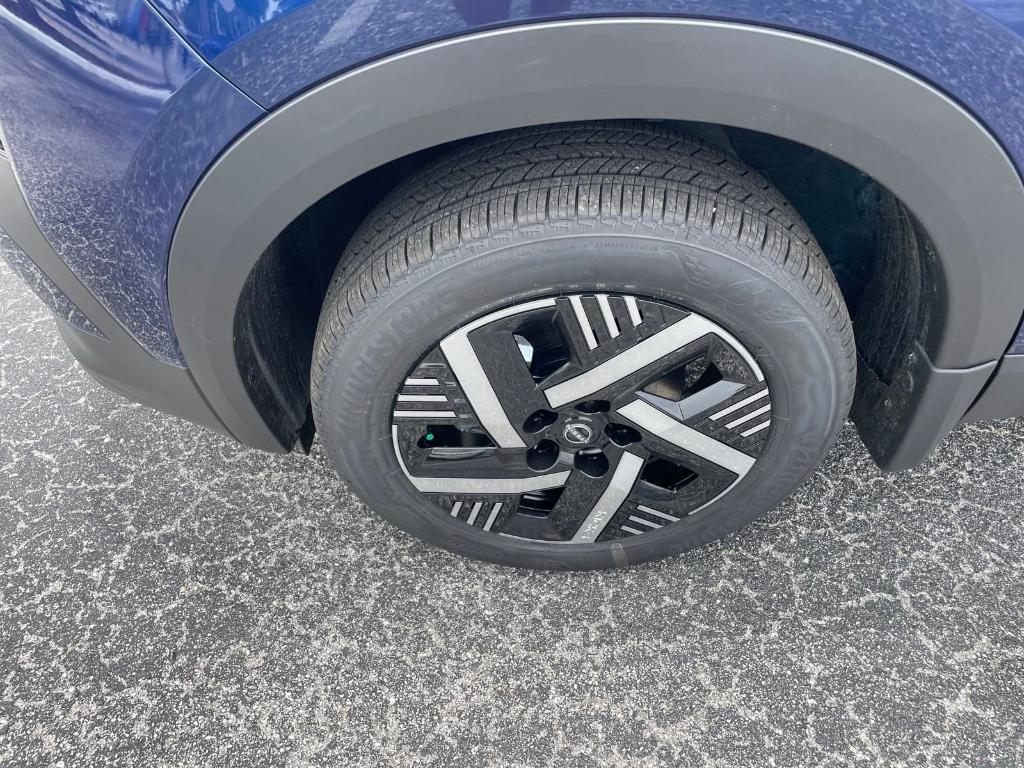 new 2025 Nissan Kicks car, priced at $25,107