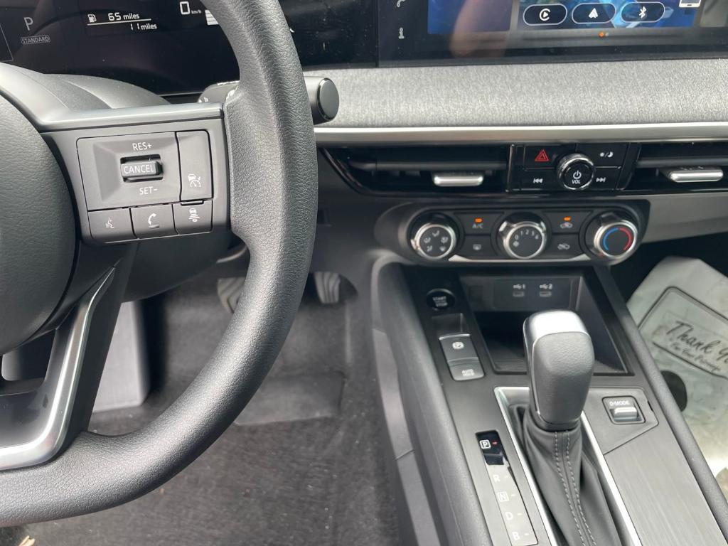 new 2025 Nissan Kicks car, priced at $25,107