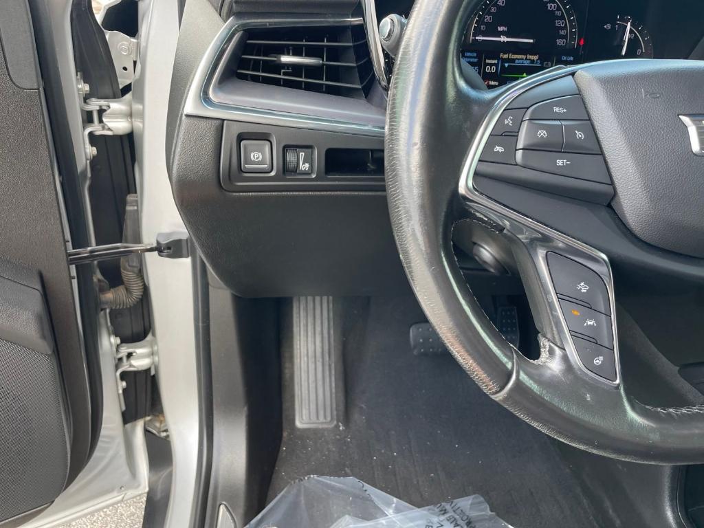 used 2019 Cadillac XT5 car, priced at $17,994
