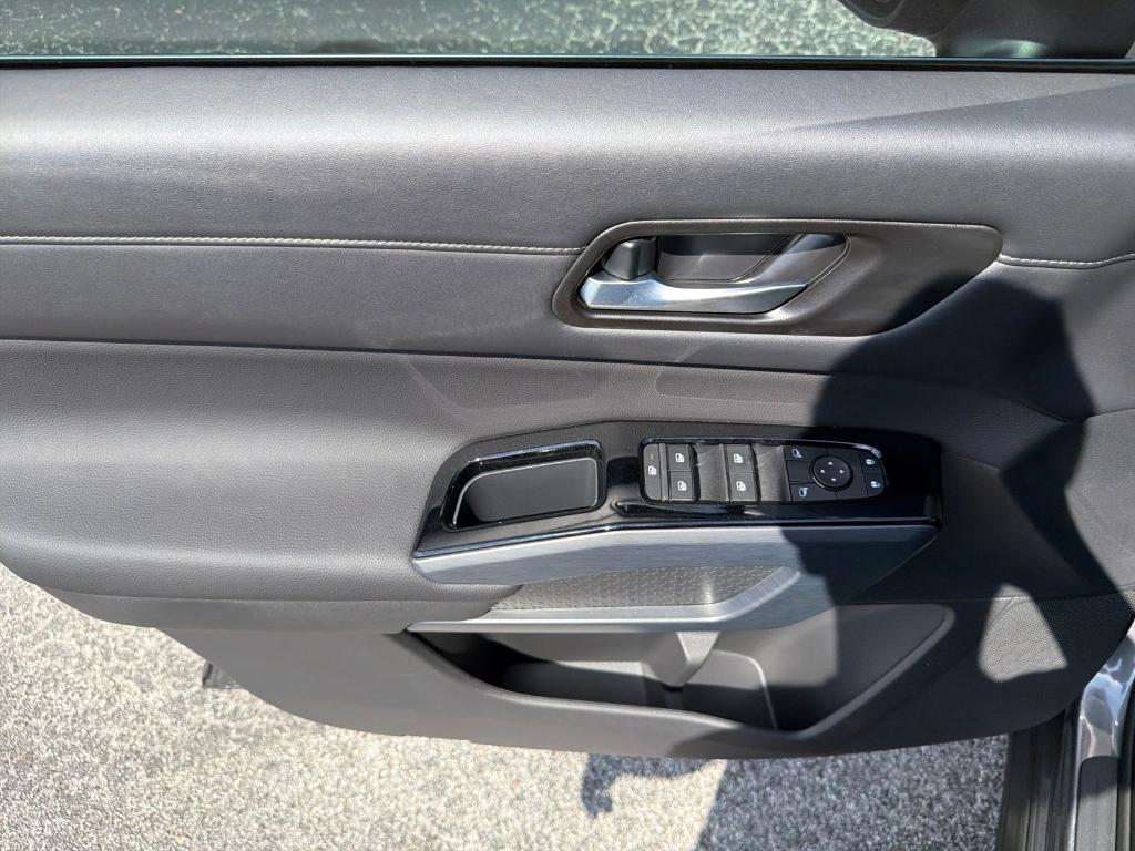 new 2025 Nissan Pathfinder car, priced at $42,840