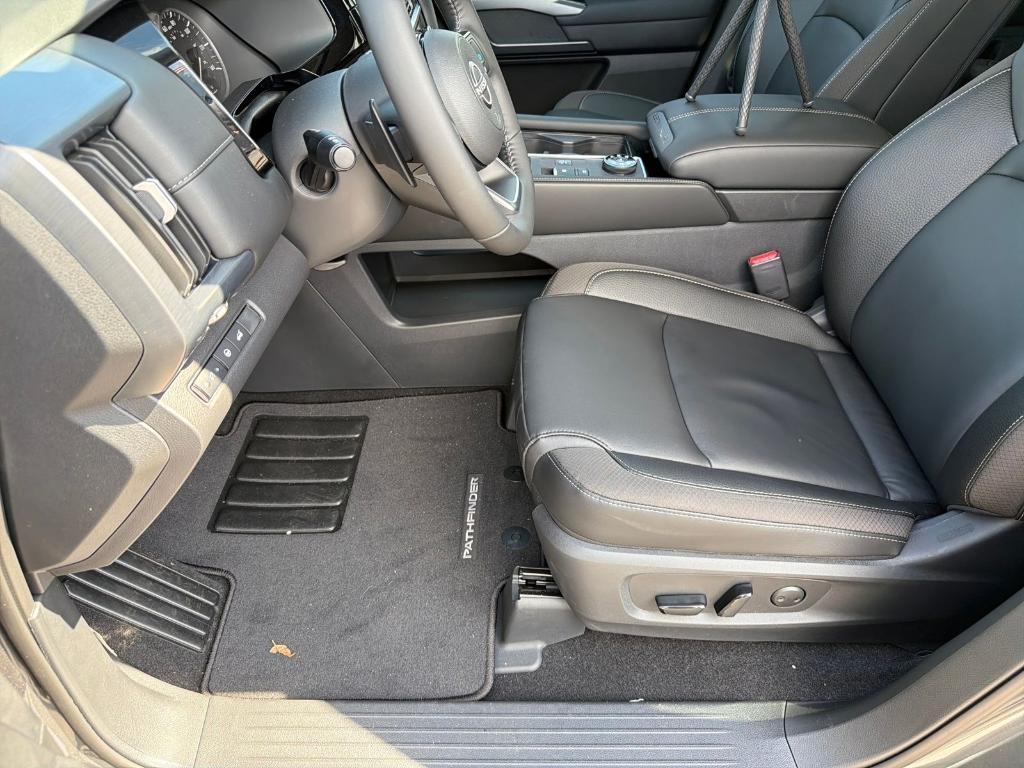new 2025 Nissan Pathfinder car, priced at $42,840