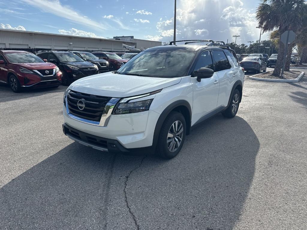 used 2025 Nissan Pathfinder car, priced at $38,999