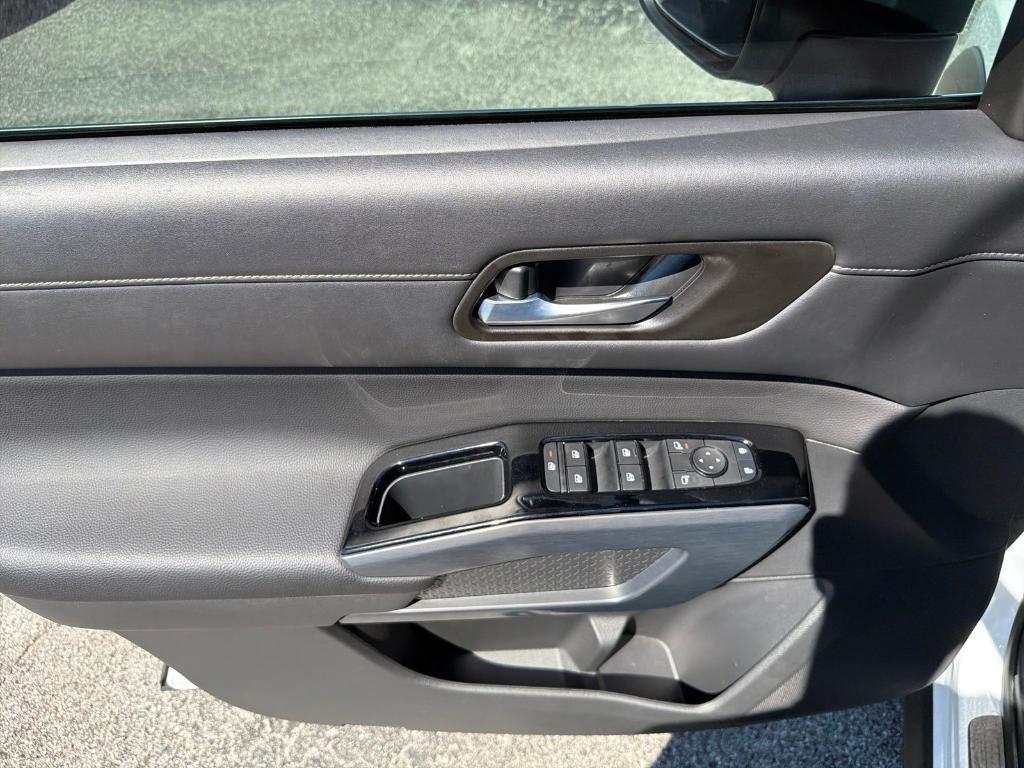 used 2025 Nissan Pathfinder car, priced at $37,346