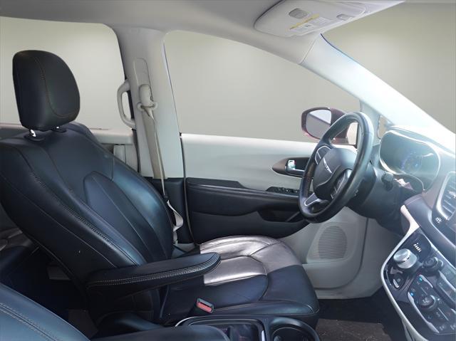 used 2019 Chrysler Pacifica car, priced at $19,995