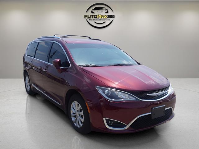 used 2019 Chrysler Pacifica car, priced at $19,995