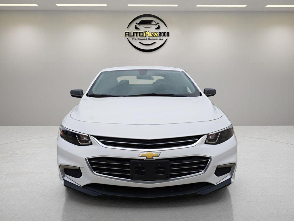 used 2018 Chevrolet Malibu car, priced at $16,589